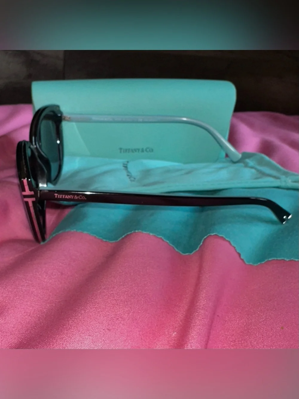 Tiffany & Co. Blue Black Polarized Tiffany’s T Collection Case/Dustbag/Cloth